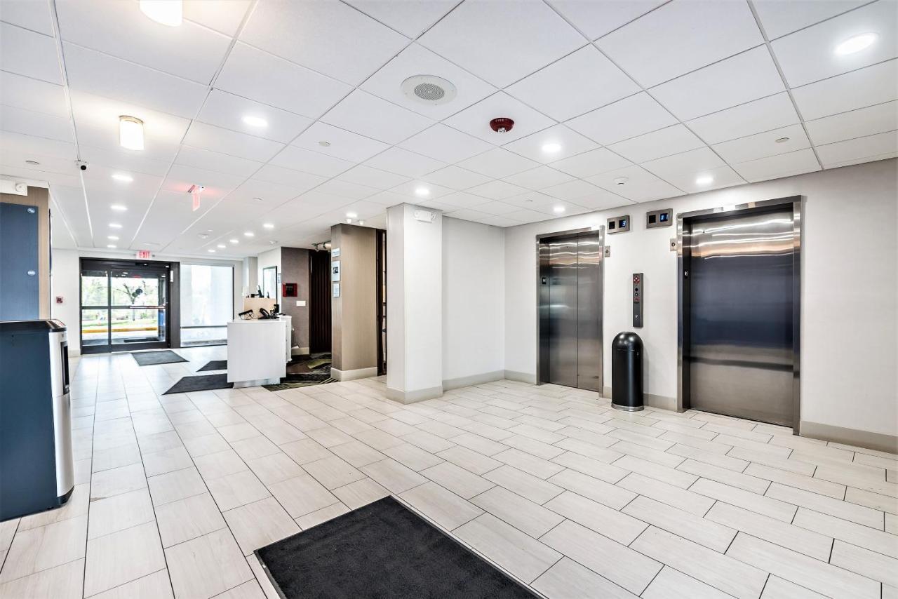 Holiday Inn Express Flint-Campus Area By Ihg Ngoại thất bức ảnh
