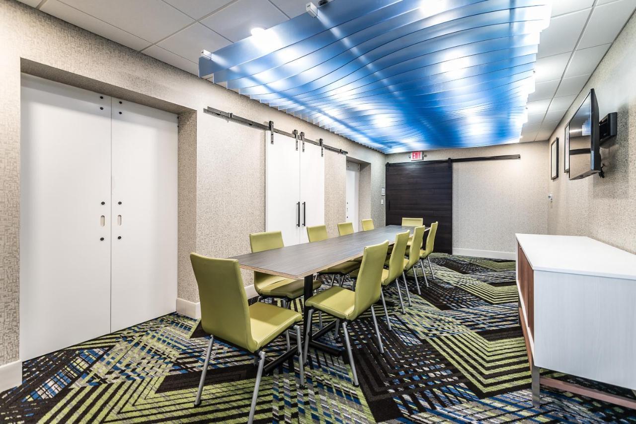 Holiday Inn Express Flint-Campus Area By Ihg Ngoại thất bức ảnh