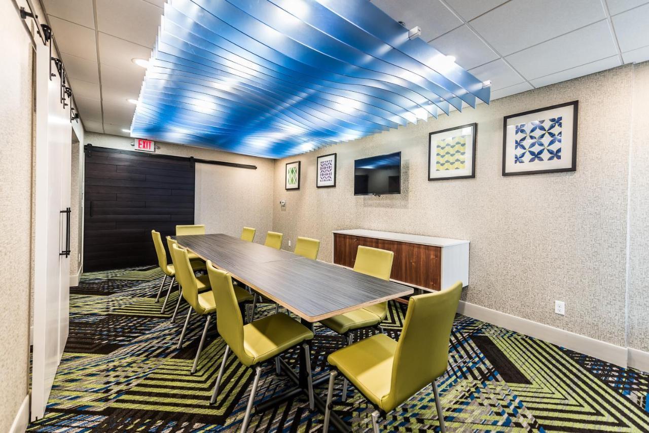 Holiday Inn Express Flint-Campus Area By Ihg Ngoại thất bức ảnh