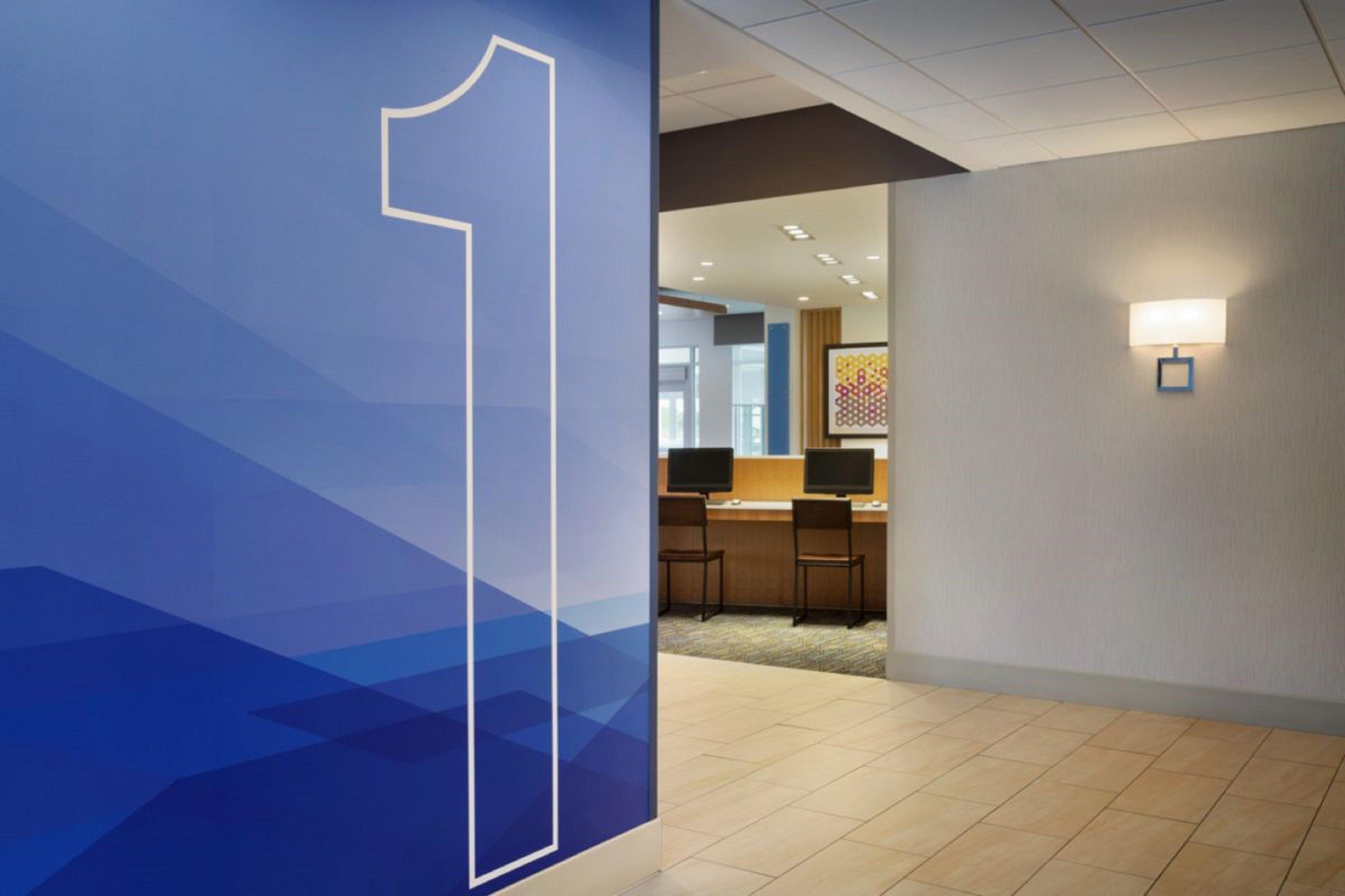 Holiday Inn Express Flint-Campus Area By Ihg Ngoại thất bức ảnh