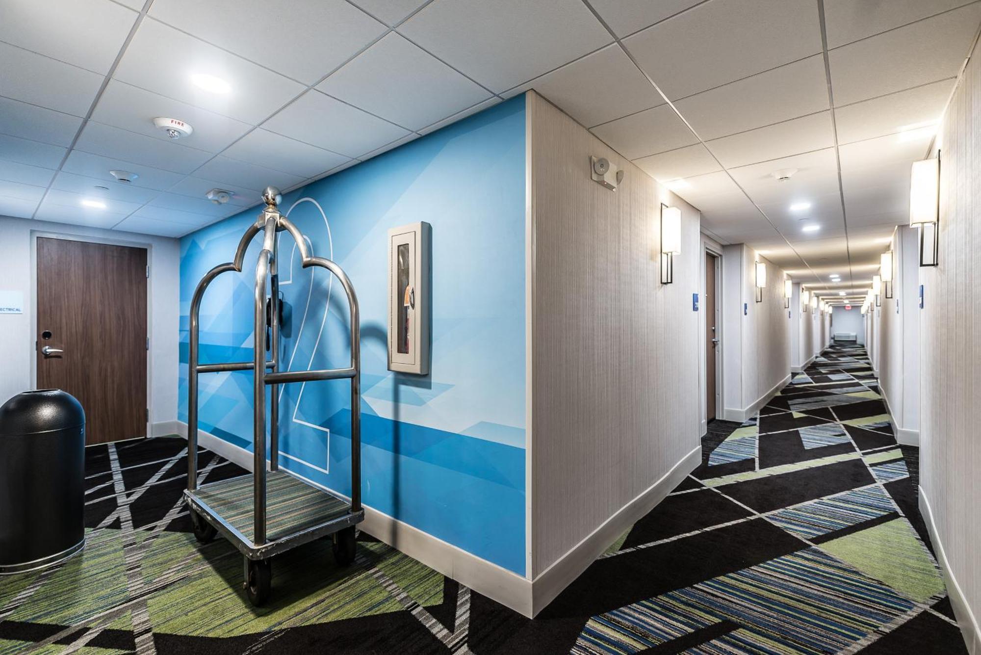Holiday Inn Express Flint-Campus Area By Ihg Ngoại thất bức ảnh